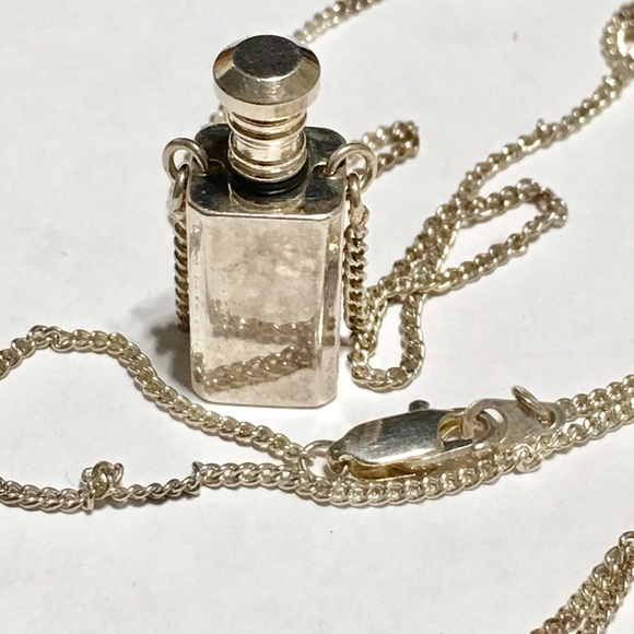 Vintage Silver Necklace and Pendant - Picture 7 of 7